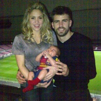 Шакира облече Милан във футболен екип