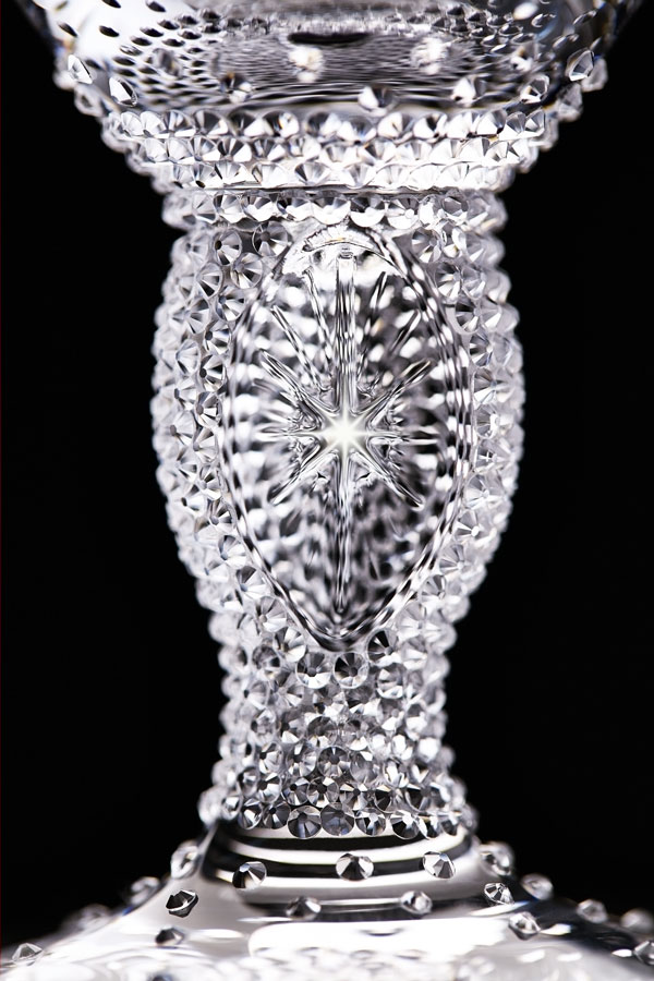 Stella Artois подарява кристален бокал с елементи Swarovski
