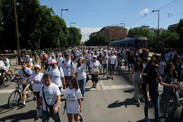 ЖИВЕЙ АКТИВНО! събра хиляди по улиците на София