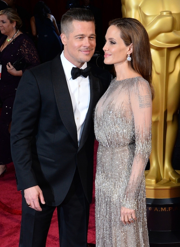 Анджелина Джоли: божествена в Elie Saab на Оскарите