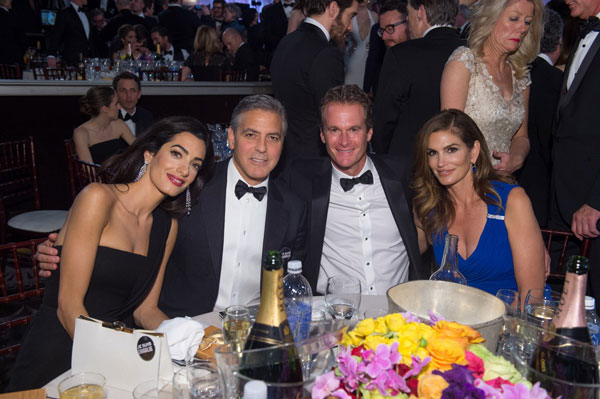 Синди Крауфорд се озовала в леглото на Клуни