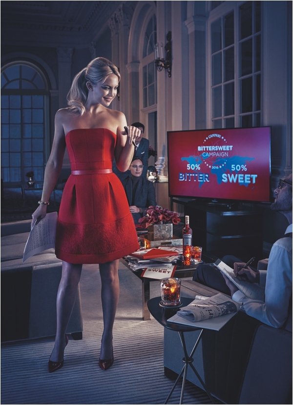 Red hot! Кейт Хъдсън разпалва страстите в 12 горещи червени визии
