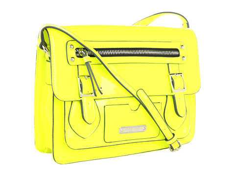 Жълтата чанта на Джесика Алба