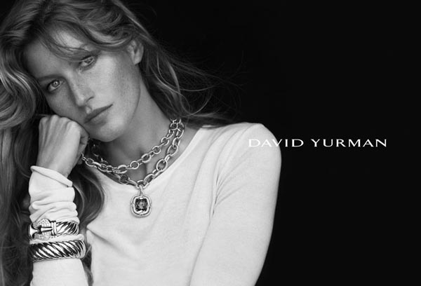 Предизвикателната Жизел Бюндхен в черно и бяло за David Yurman